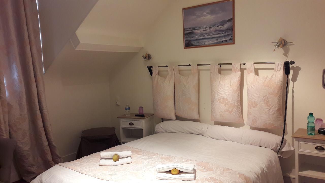 Logis Hotel Et Restaurant Du Dauphin Sées Εξωτερικό φωτογραφία