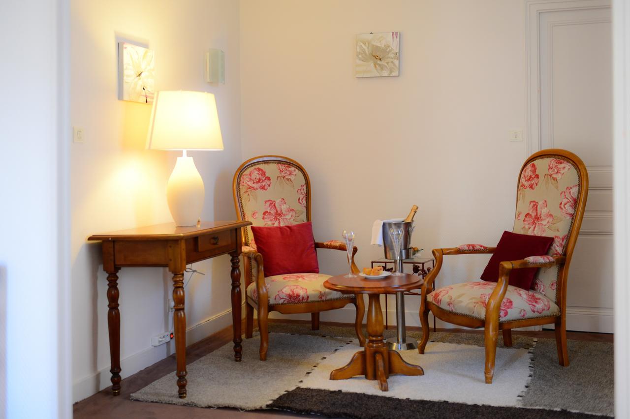 Logis Hotel Et Restaurant Du Dauphin Sées Εξωτερικό φωτογραφία