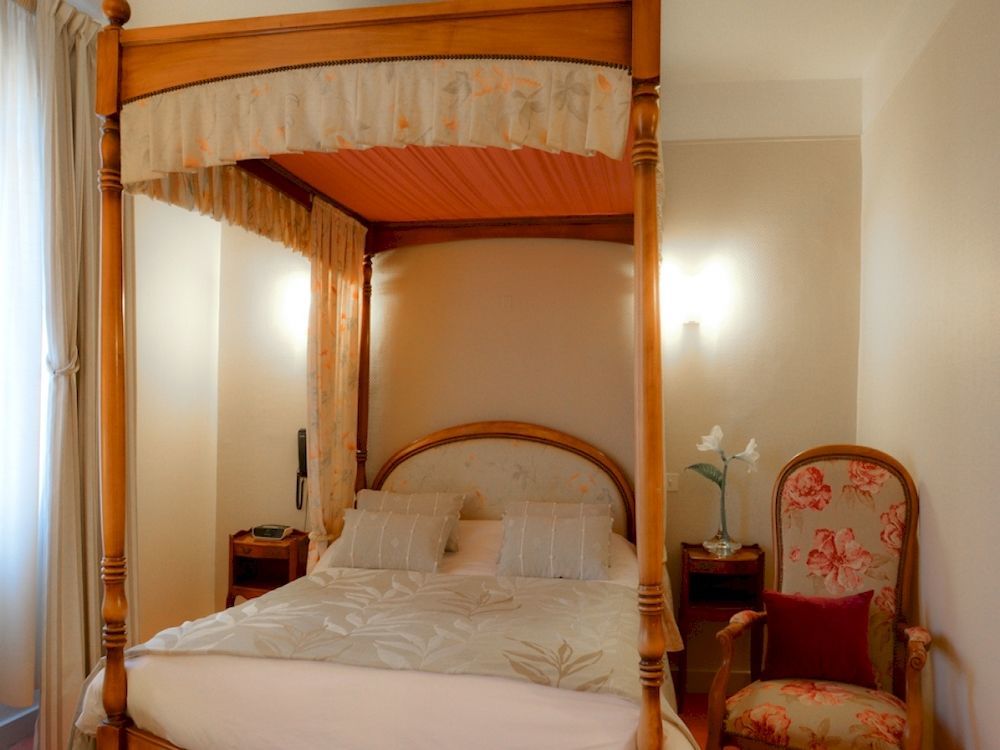 Logis Hotel Et Restaurant Du Dauphin Sées Εξωτερικό φωτογραφία