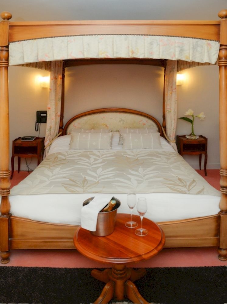 Logis Hotel Et Restaurant Du Dauphin Sées Εξωτερικό φωτογραφία