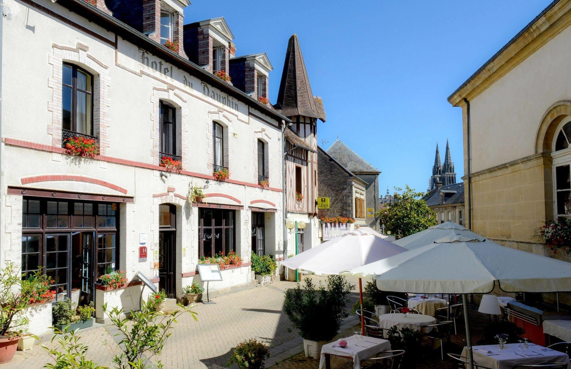 Logis Hotel Et Restaurant Du Dauphin Sées Εξωτερικό φωτογραφία